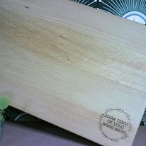 Gepersonaliseerde snijplank beuken of walnoot 30*20cm, 18mm dik