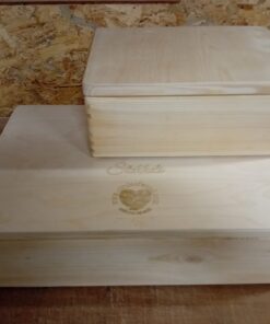 Houten kist met deksel